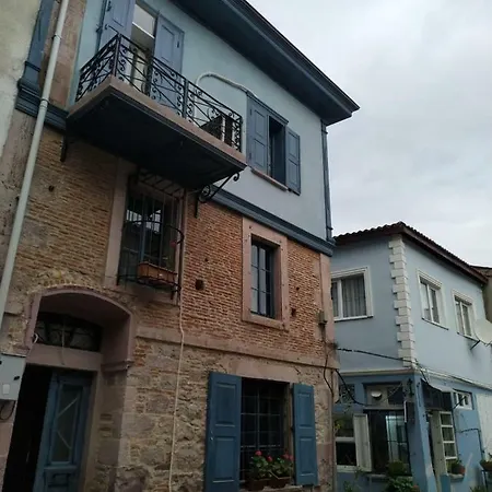 Ektenis Konuk Evi Ayvalı